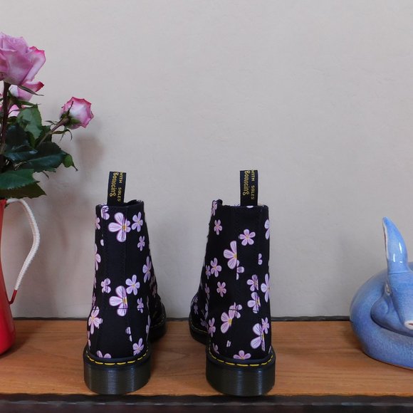 Dr Doc Martens Page Meadow pink cherry blossom floral canvas festival boots NWOT - Picture 6 of 16